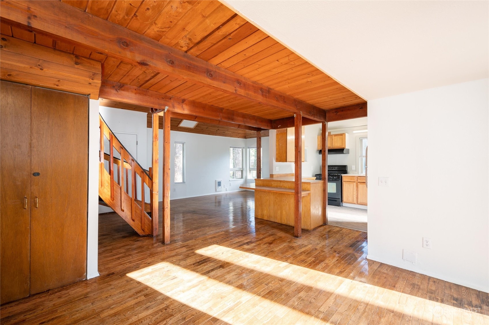 7845 Chateau Road Maple Falls, WA 98266 - Photo 6 of 27 Gallery Image 6