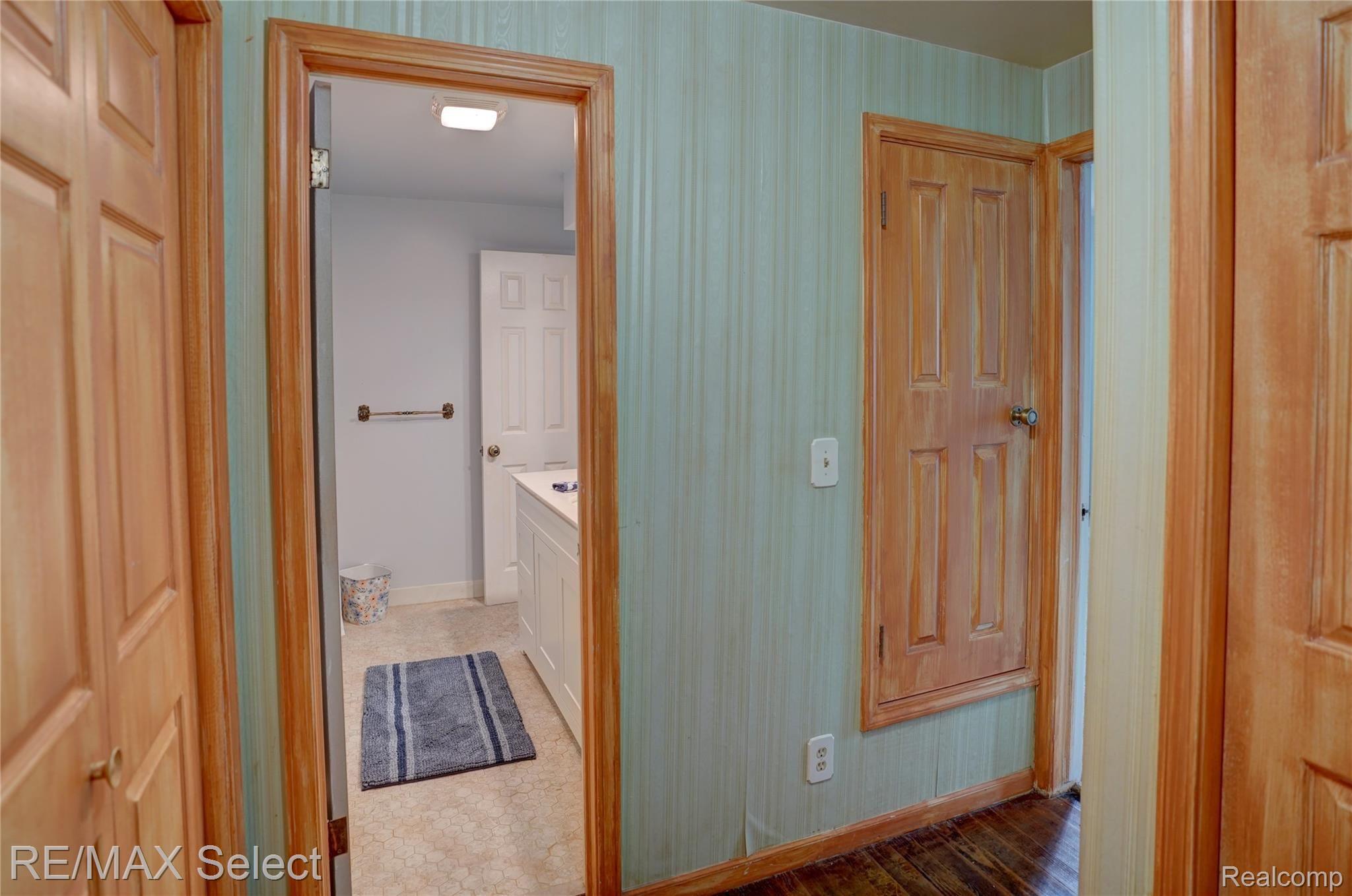 2742 Miller Road Flint, MI 48503 - Photo 17 of 35 Walk In Closet to Master Bath.jpg