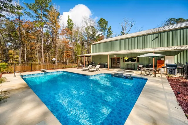 $395,000 | 8000 Hickory Grove Loop, Deville, LA 71328