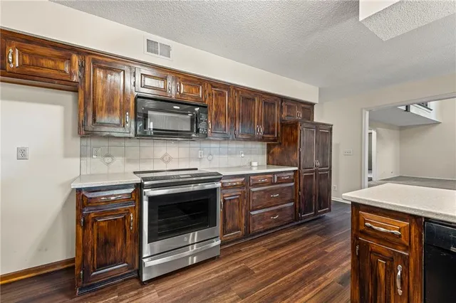 $488,000 | 11309 Riley Street, Overland Park, KS 66210