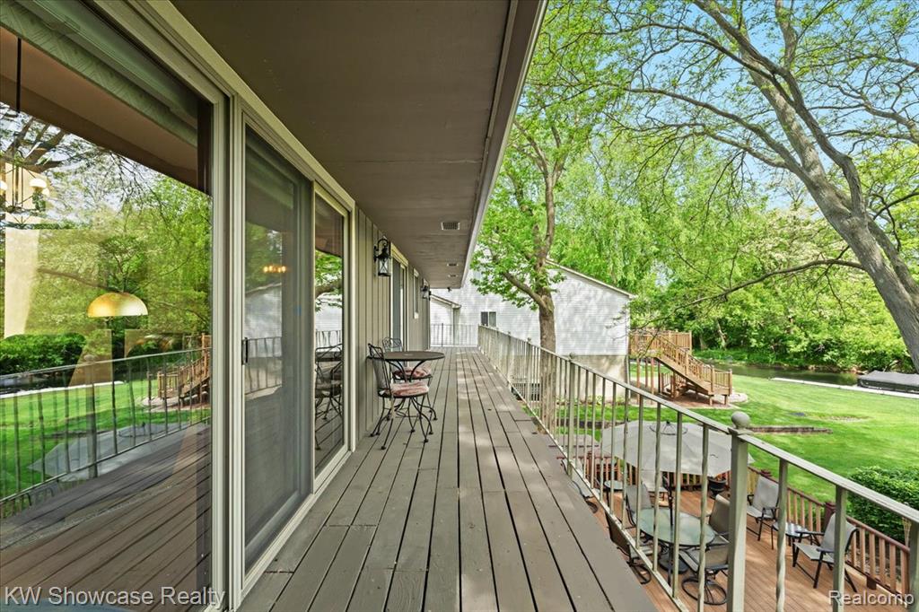 3428 Benstein Road Commerce Township, MI 48382 - Photo 29 of 44