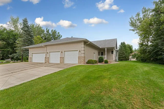 $407,900 | 2065 Raspberry Ridge Place Northeast, Owatonna, MN 55060