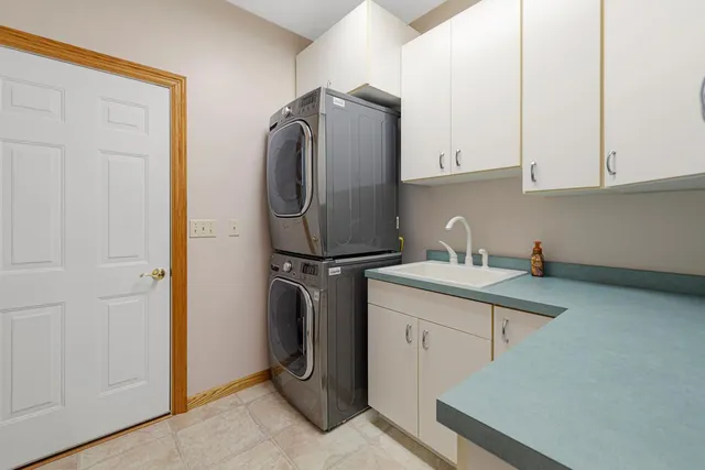 $407,900 | 2065 Raspberry Ridge Place Northeast, Owatonna, MN 55060