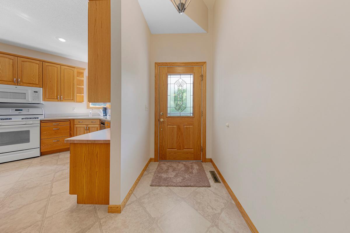 2065 Raspberry Ridge Place Northeast Owatonna, MN 55060 - Photo 3 of 44