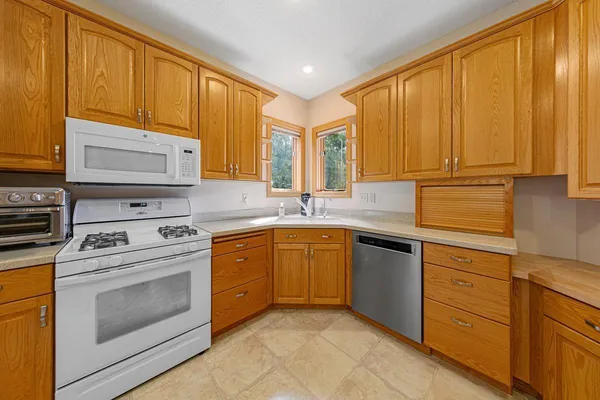 $397,900 | 2065 Raspberry Ridge Place Northeast, Owatonna, MN 55060