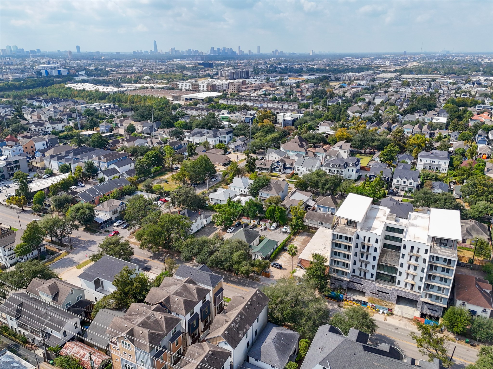 811 Yale Street Houston, TX 77007 - Photo 34 of 38 an aerial view of city