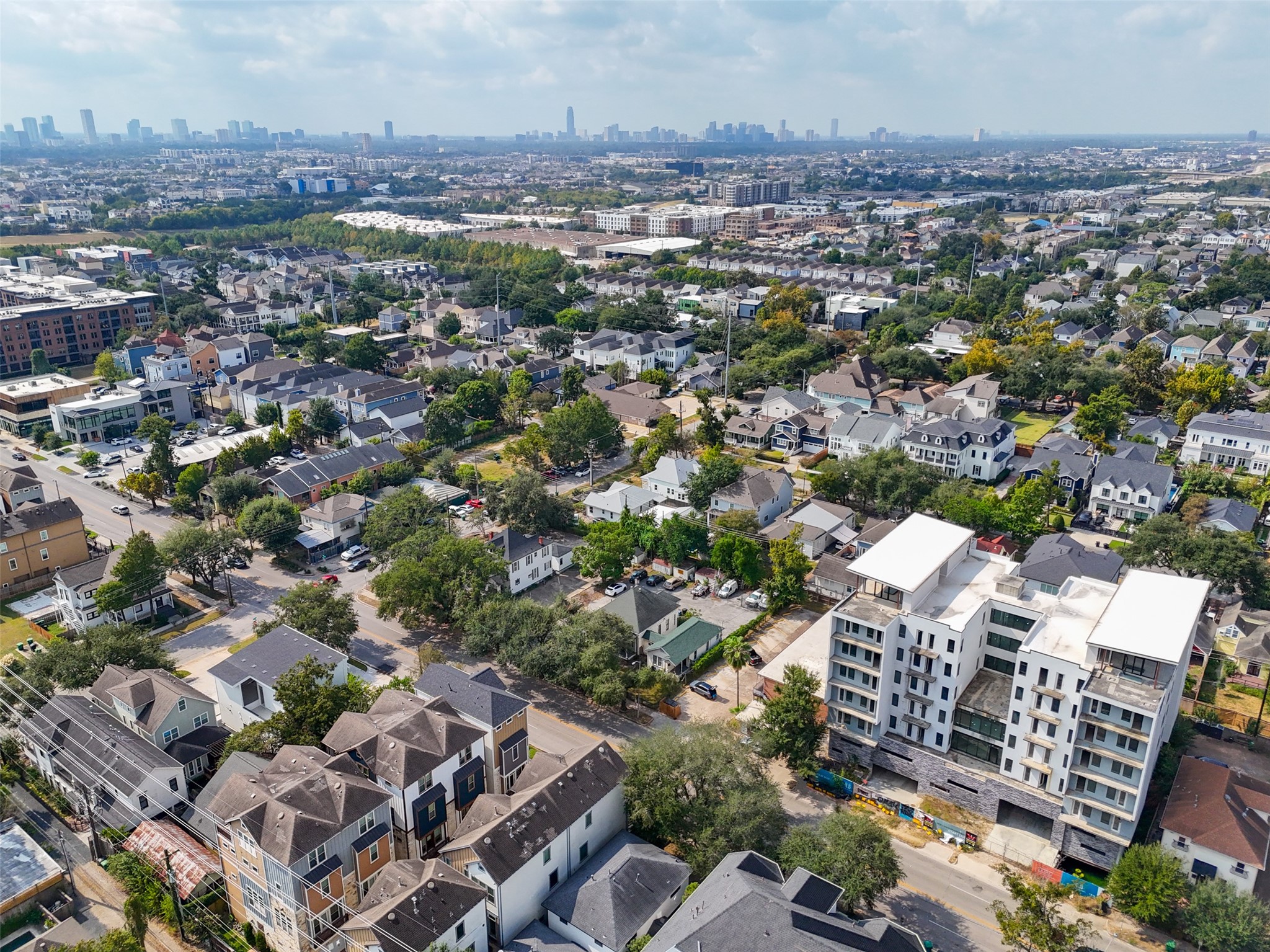 811 Yale Street Houston, TX 77007 - Photo 35 of 38 an aerial view of city