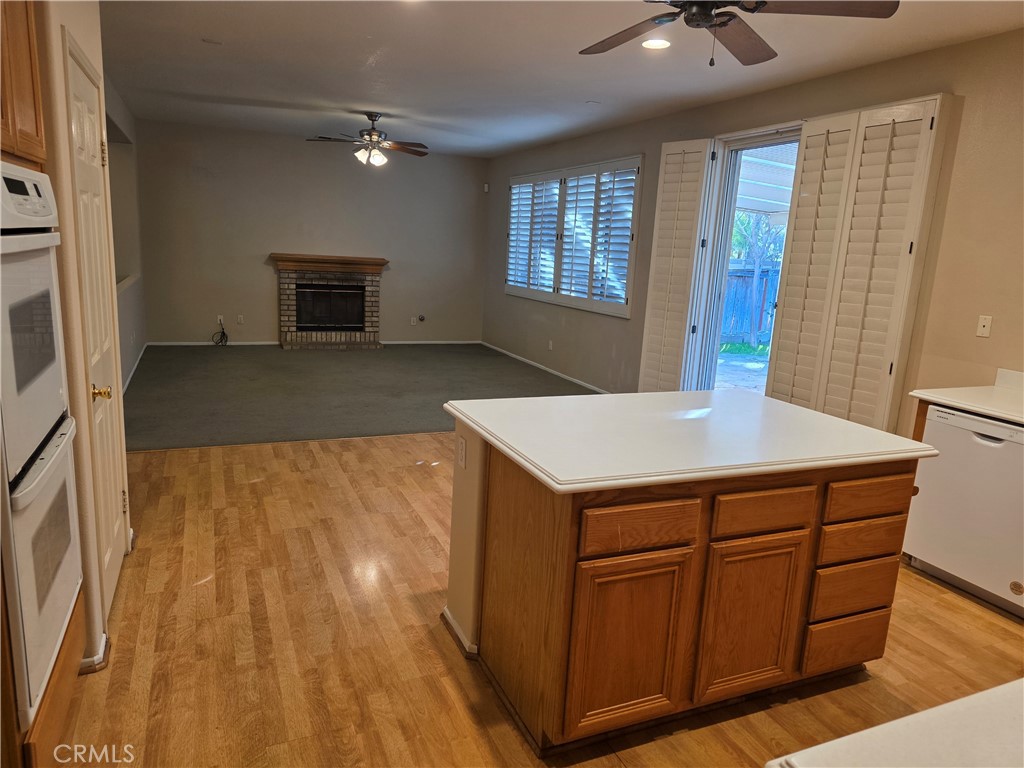 7622 Merrimack Place Rancho Cucamonga, CA 91730 - Photo 3 of 6 Dining area & kitchen