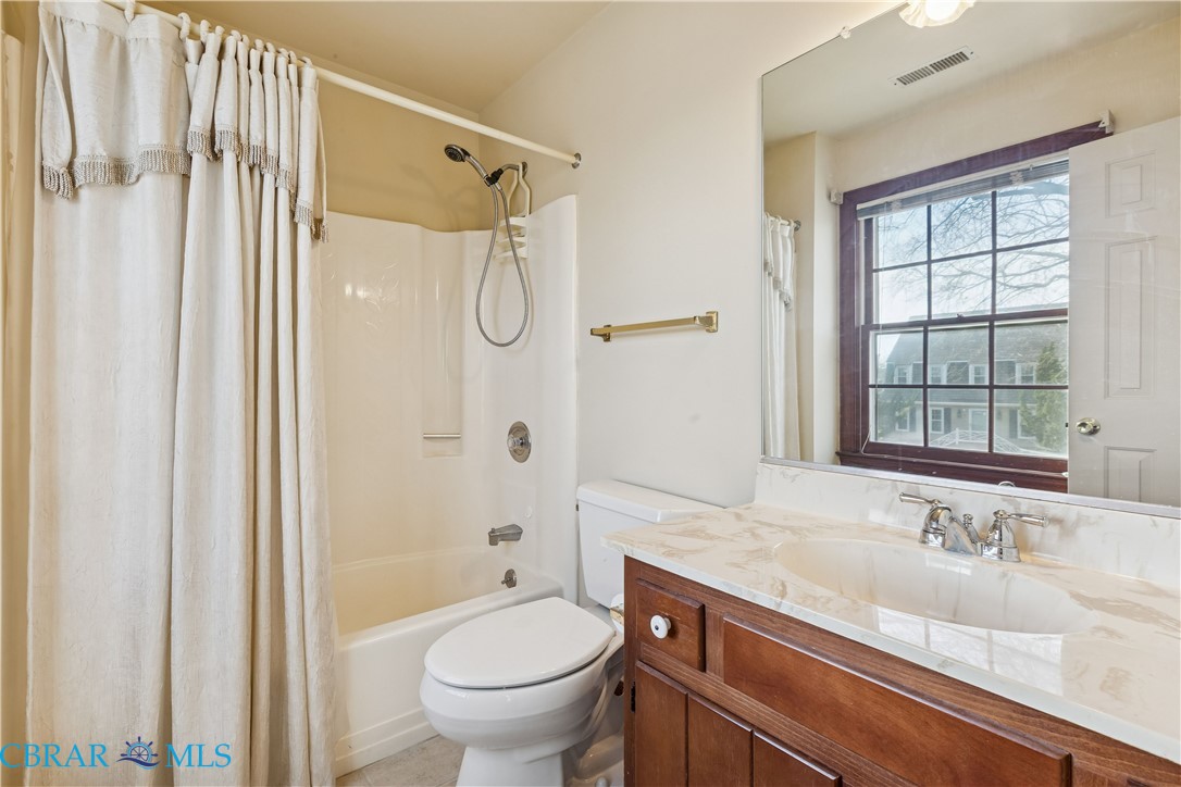 19 Capps Quarters, Unit 1 Hampton, VA 23669 - Photo 9 of 16