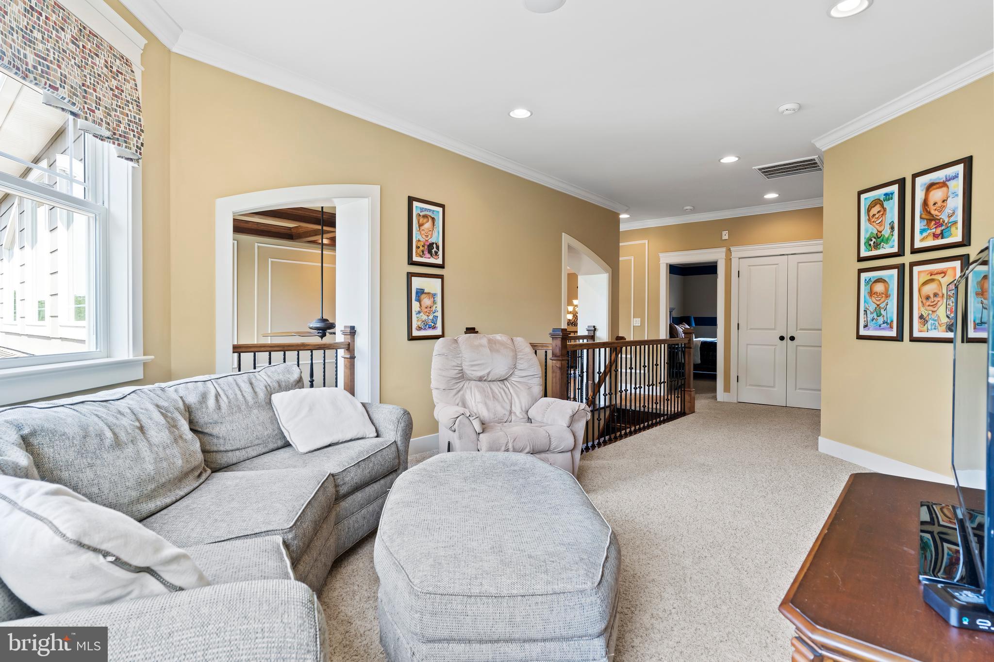 506 Jonagold Circle Mechanicsburg, PA 17055 - Photo 49 of 87 a living room with furniture and a window