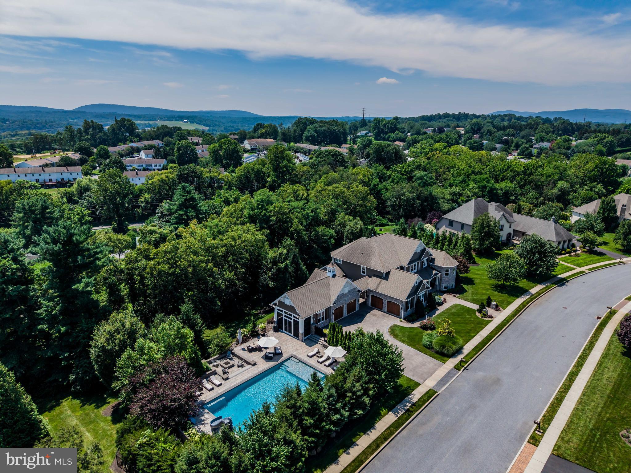 506 Jonagold Circle Mechanicsburg, PA 17055 - Photo 86 of 87 an aerial view of a house with a garden