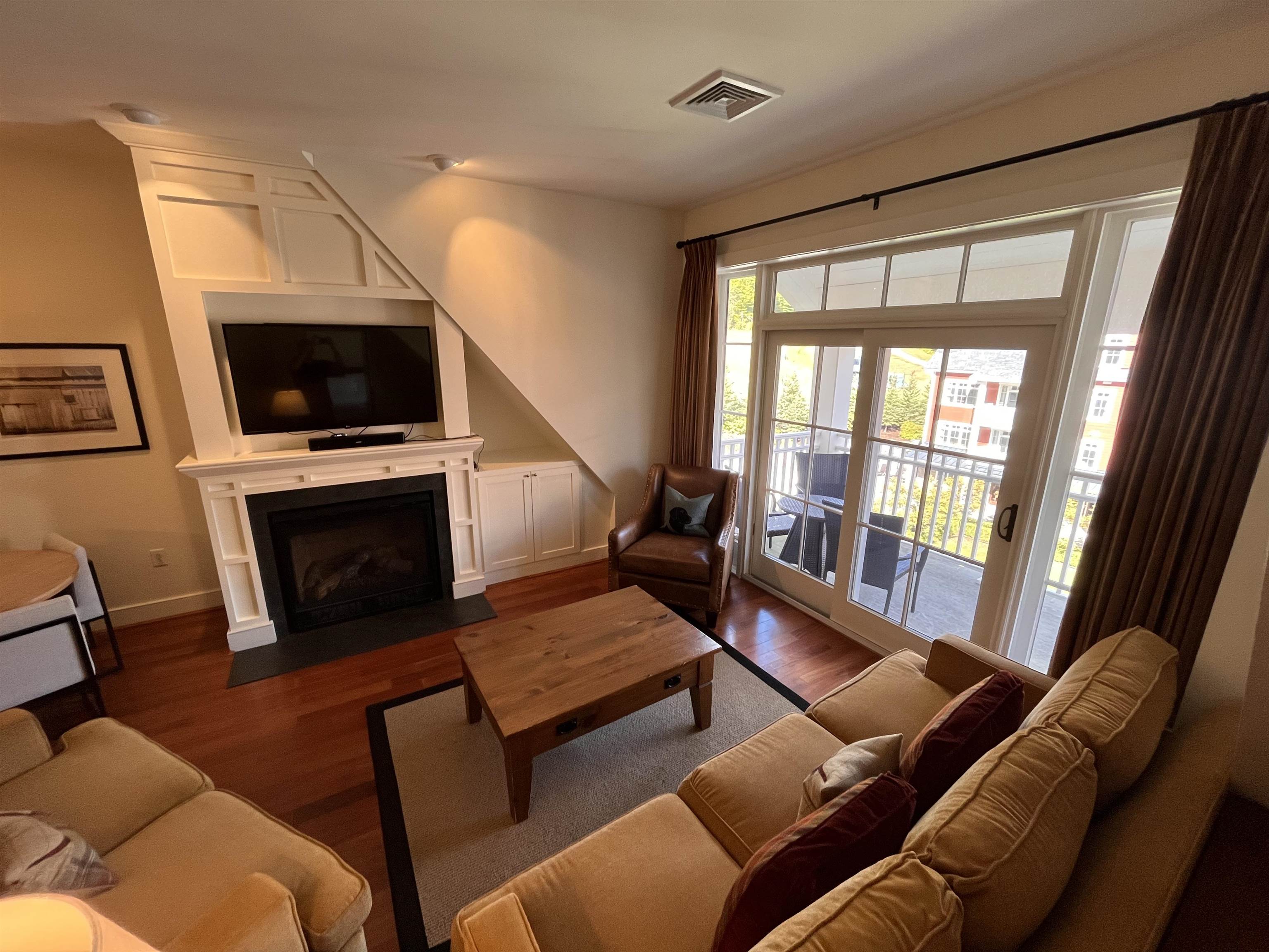 102 Forest Drive, Unit 408 INTERVAL 14 W/LOCKOUT 406 Warren, VT 05674 - Photo 13 of 43