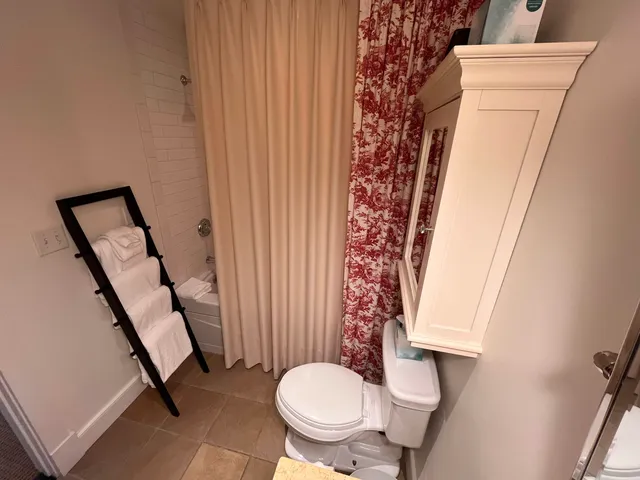 $825,000 | 102 Forest Drive, Unit 408 INTERVAL 14 W/LOCKOUT 406, Warren, VT 05674