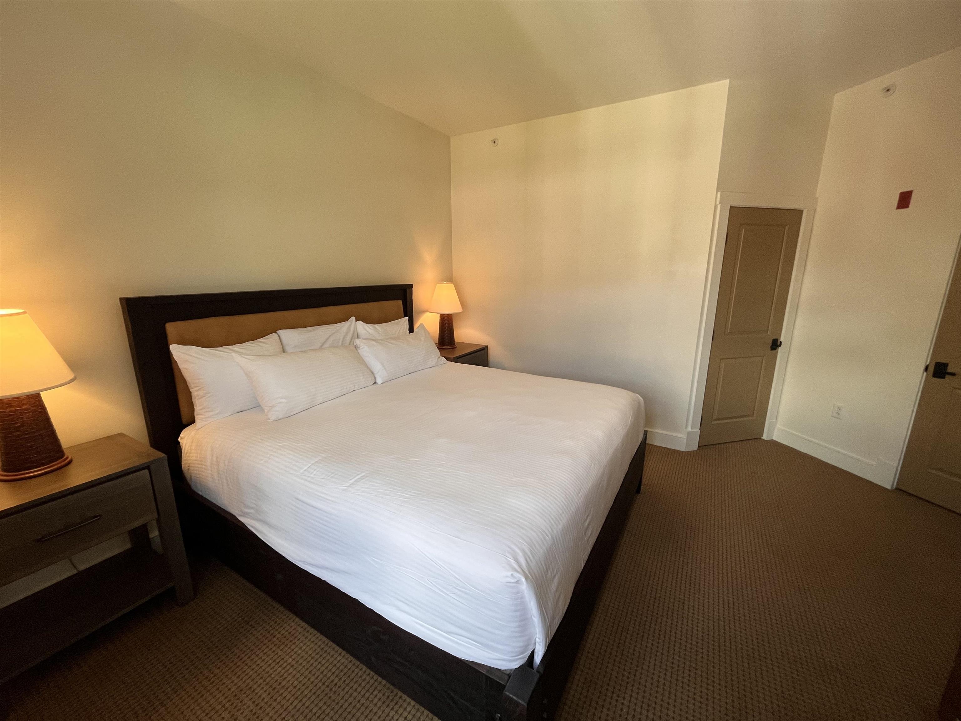 102 Forest Drive, Unit 408 INTERVAL 14 W/LOCKOUT 406 Warren, VT 05674 - Photo 19 of 43