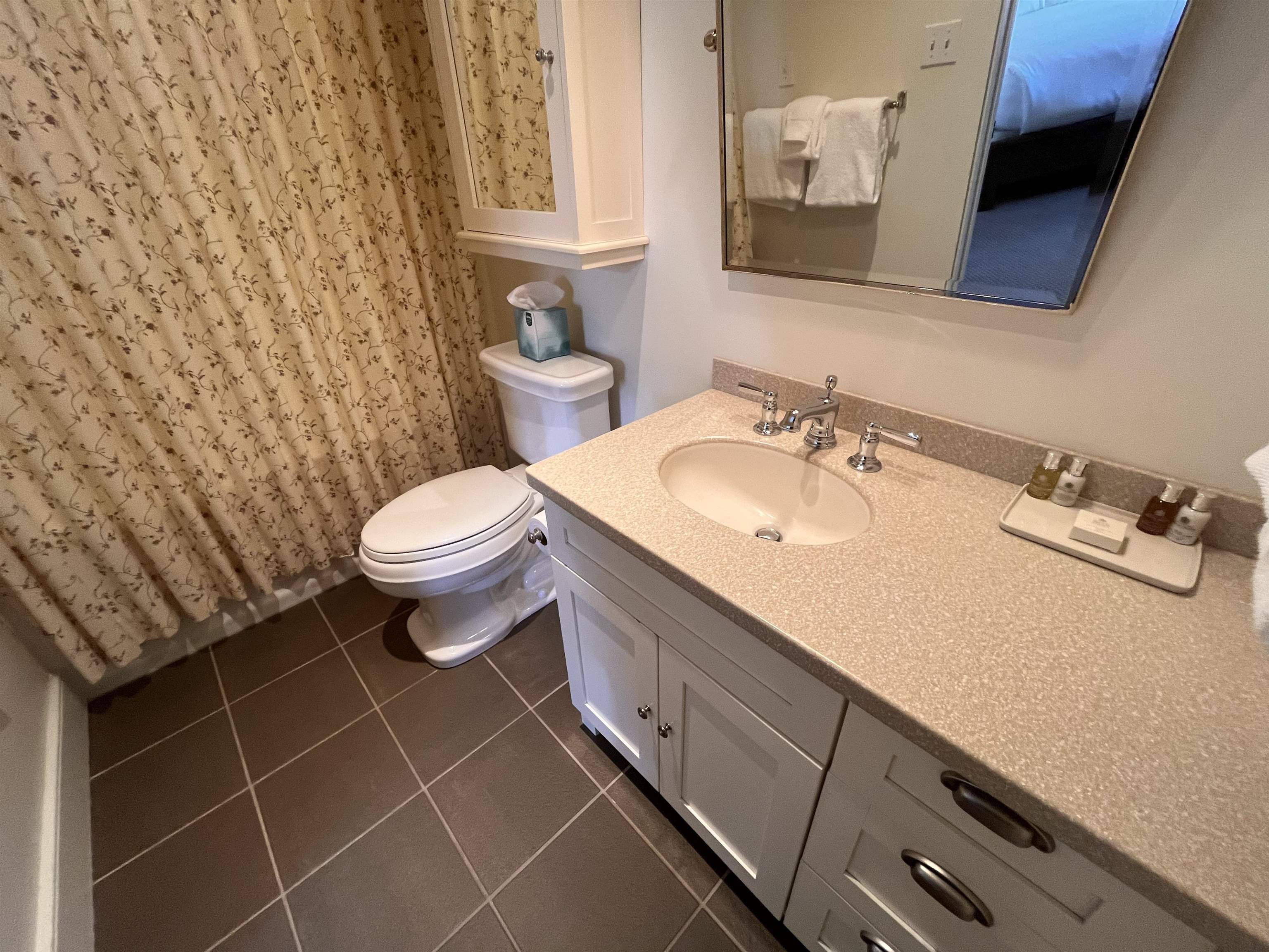 102 Forest Drive, Unit 408 INTERVAL 14 W/LOCKOUT 406 Warren, VT 05674 - Photo 20 of 43