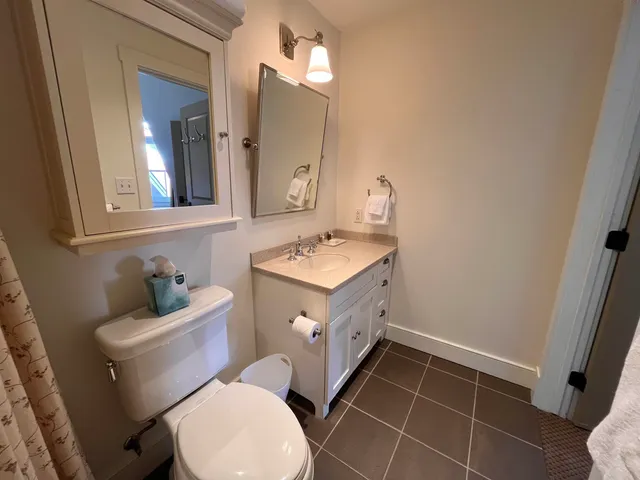 $825,000 | 102 Forest Drive, Unit 408 INTERVAL 14 W/LOCKOUT 406, Warren, VT 05674