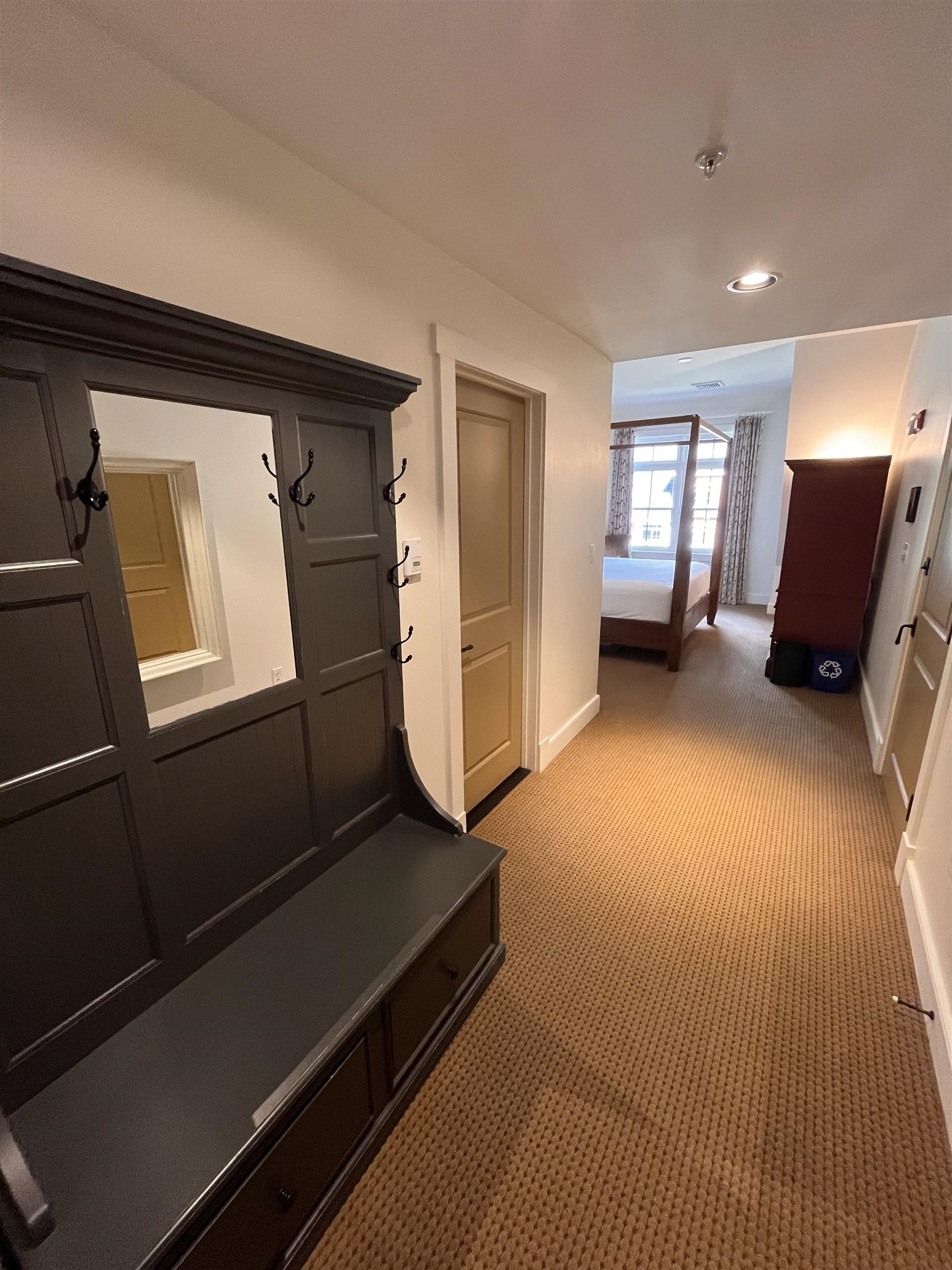 102 Forest Drive, Unit 408 INTERVAL 14 W/LOCKOUT 406 Warren, VT 05674 - Photo 23 of 43