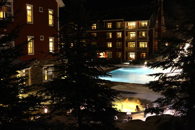 $825,000 | 102 Forest Drive, Unit 408 INTERVAL 14 W/LOCKOUT 406, Warren, VT 05674