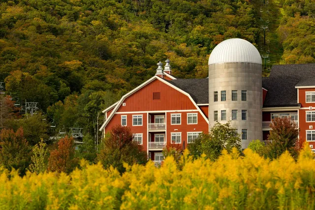 $825,000 | 102 Forest Drive, Unit 408 INTERVAL 14 W/LOCKOUT 406, Warren, VT 05674