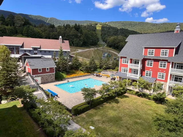 $825,000 | 102 Forest Drive, Unit 408 INTERVAL 14 W/LOCKOUT 406, Warren, VT 05674