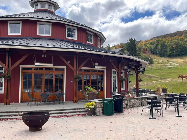 $825,000 | 102 Forest Drive, Unit 408 INTERVAL 14 W/LOCKOUT 406, Warren, VT 05674