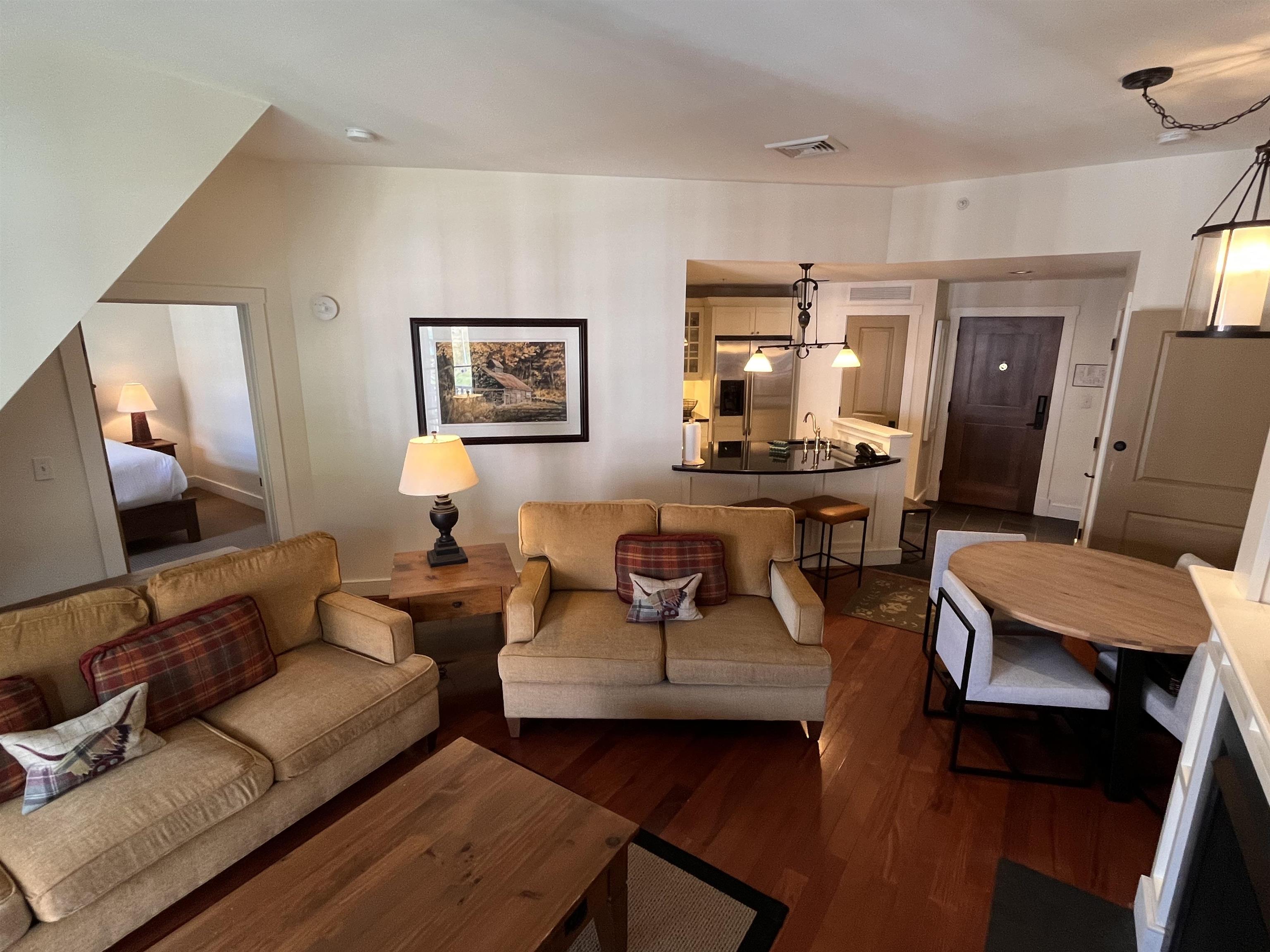 102 Forest Drive, Unit 408 INTERVAL 14 W/LOCKOUT 406 Warren, VT 05674 - Photo 9 of 43