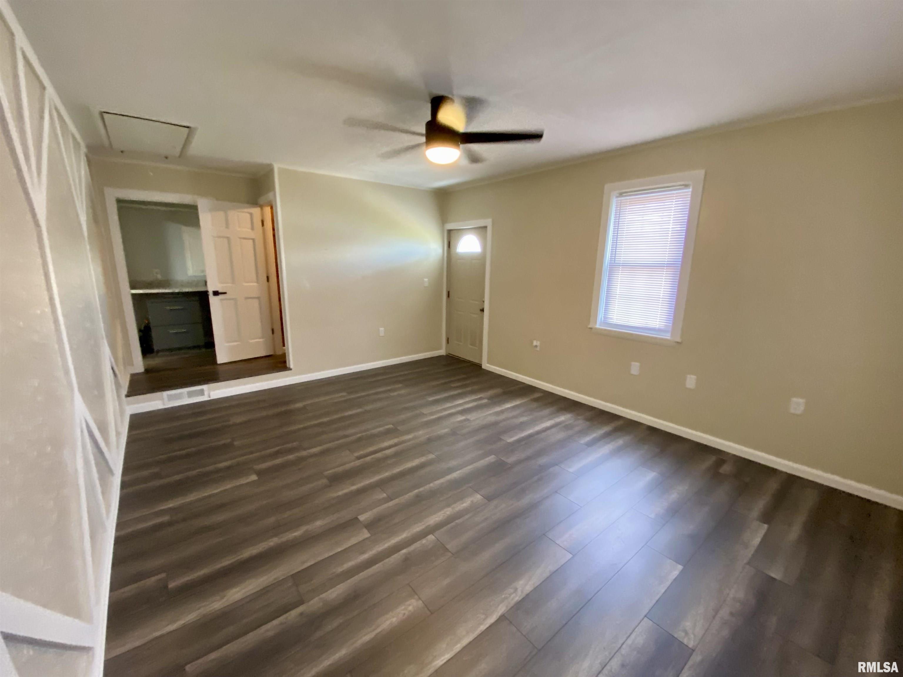 616 East Donna Drive Irvington, IL 62848 - Photo 13 of 20