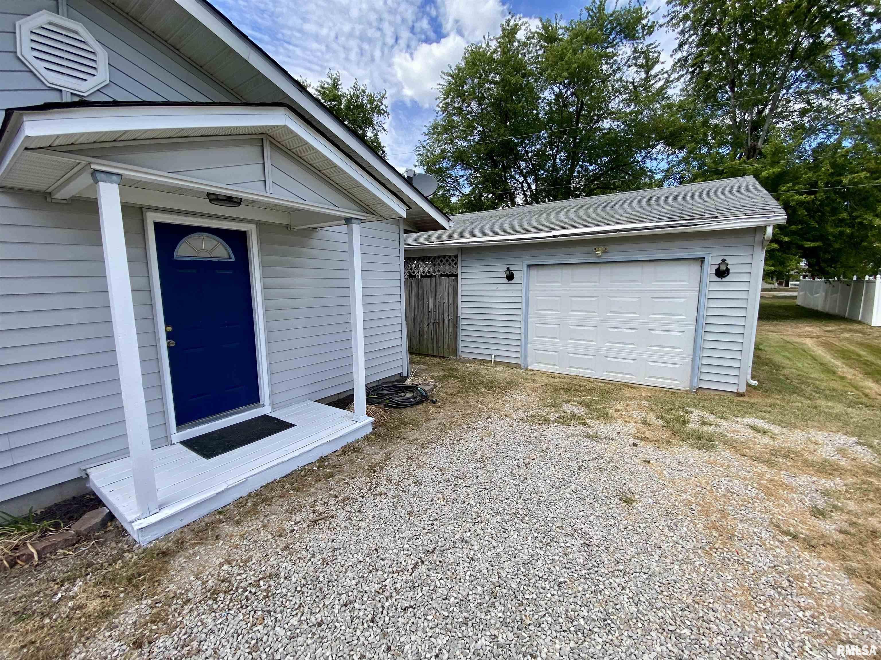 616 East Donna Drive Irvington, IL 62848 - Photo 17 of 20