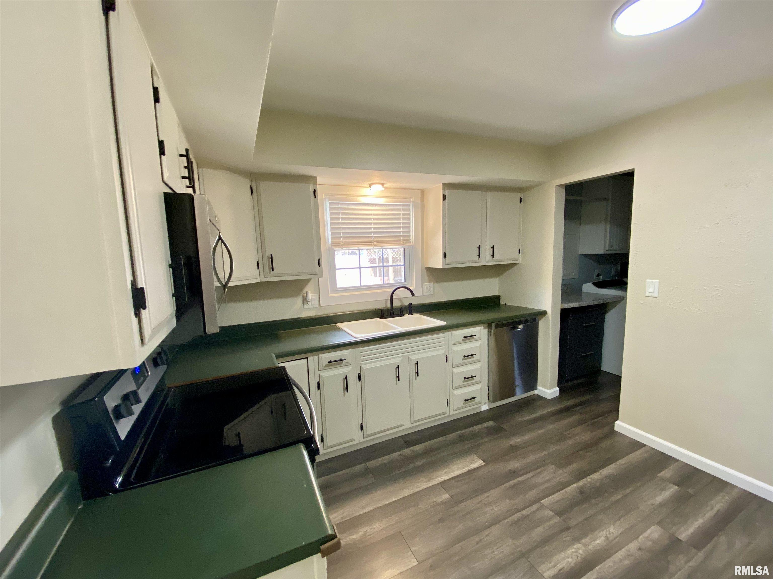 616 East Donna Drive Irvington, IL 62848 - Photo 5 of 20