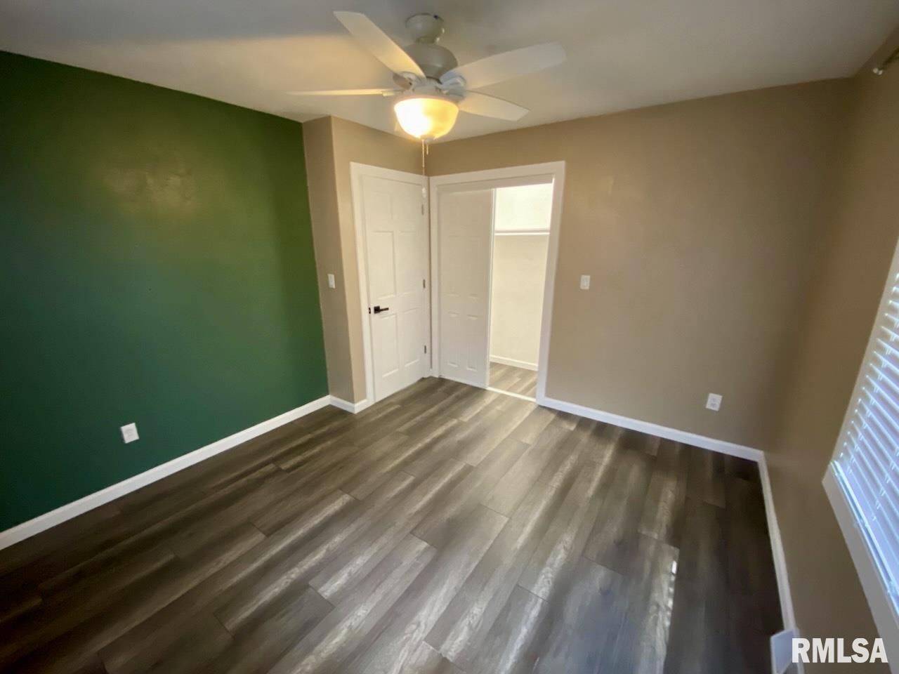 616 East Donna Drive Irvington, IL 62848 - Photo 9 of 20