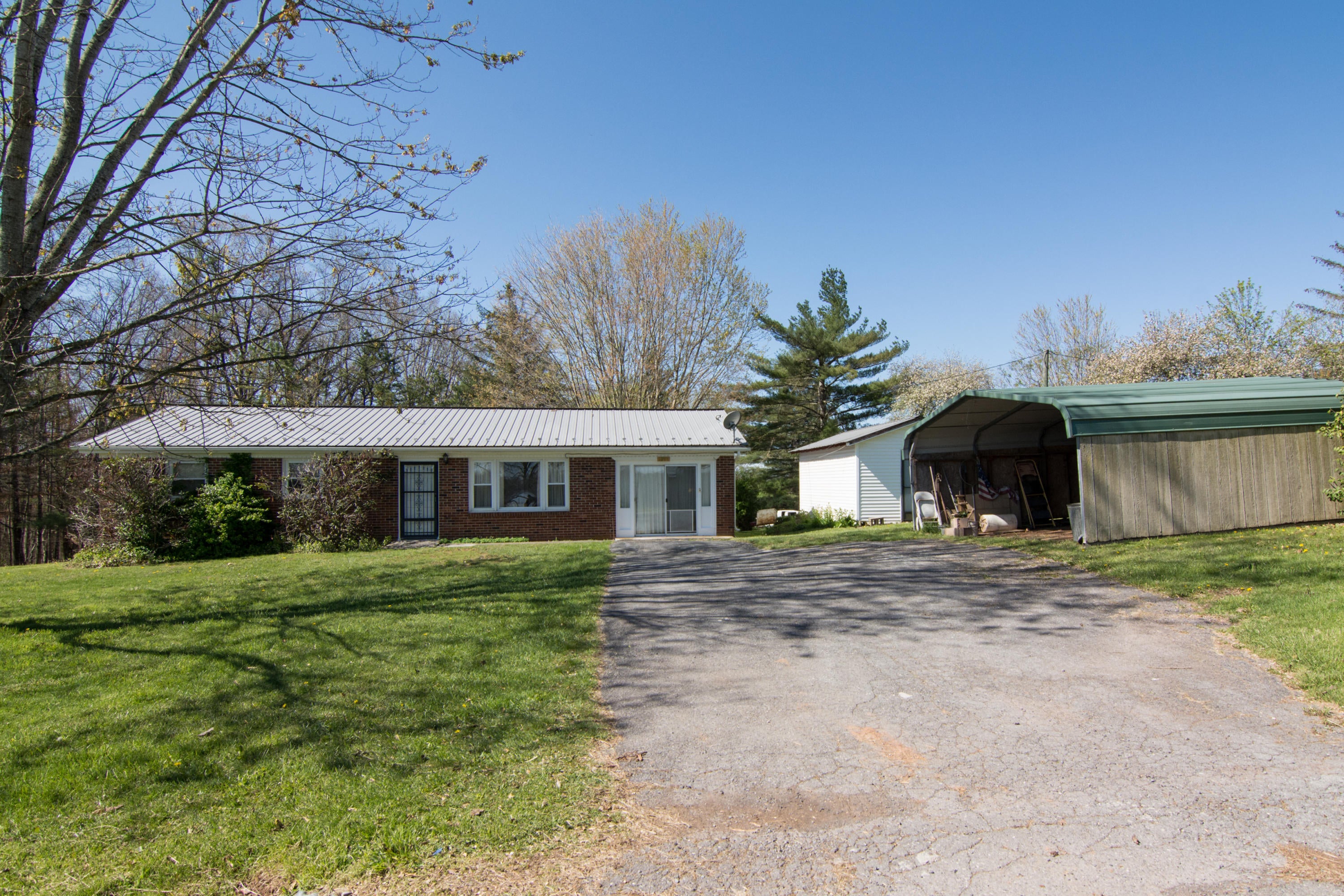 1394 Boggs Road Frankford, WV 24938 - Photo 11 of 46 Gallery Image 11