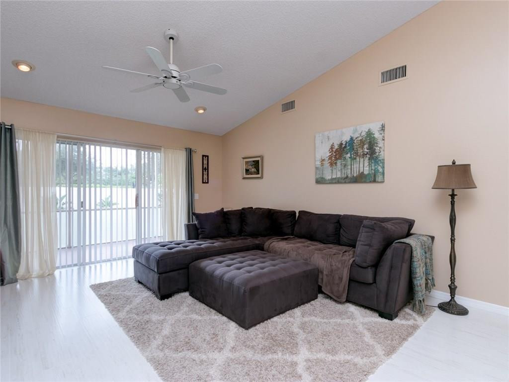 19625 Sedgefield Terrace Boca Raton, FL 33498 - Photo 8 of 25 Photo 8
