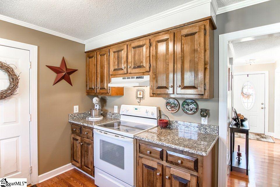 113 Brown Road Simpsonville, SC 29681 - Photo 9 of 30 Gallery Image 9