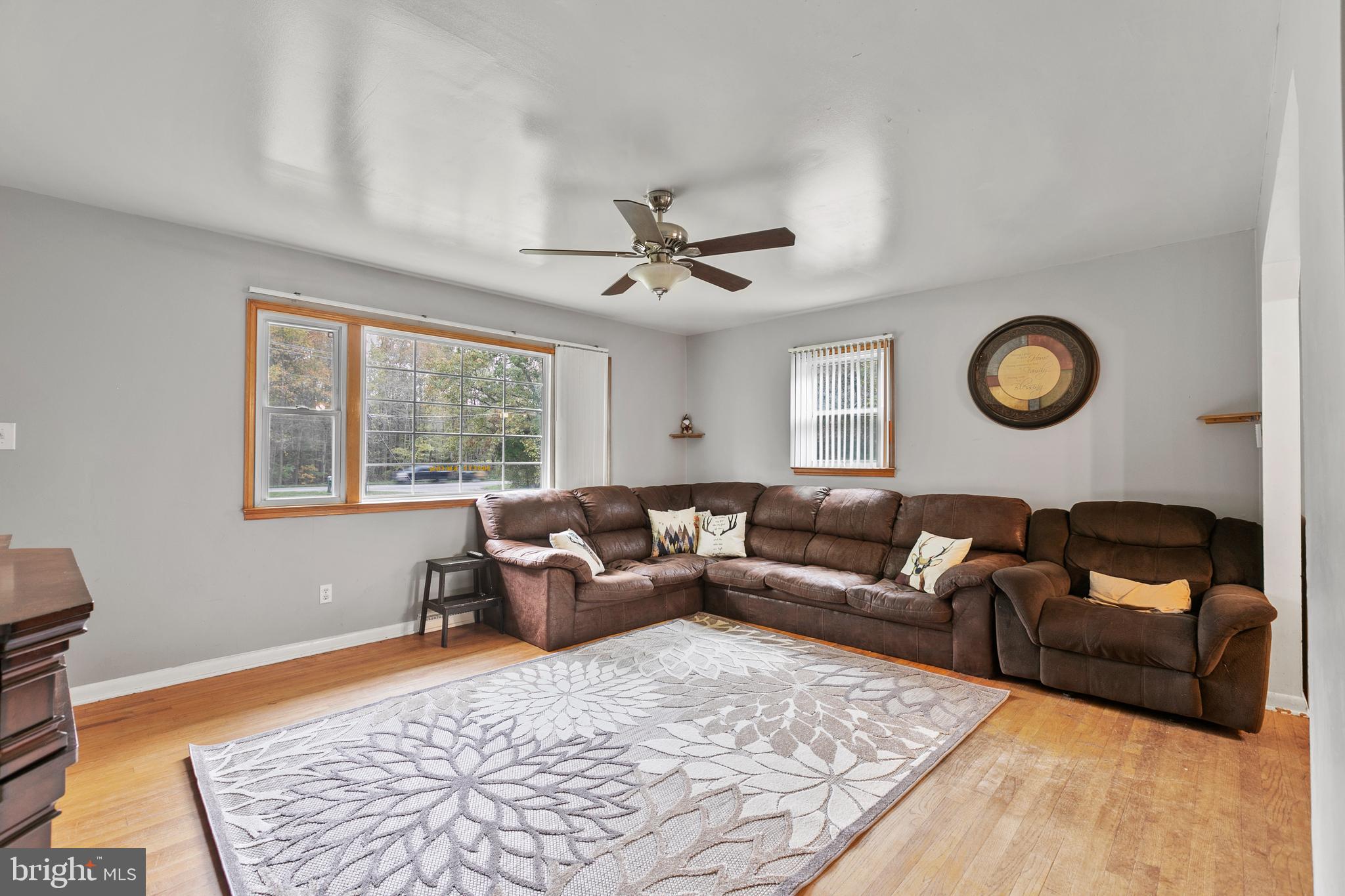 16500 Brandywine Road Brandywine, MD 20613 - Photo 5 of 21 Family room