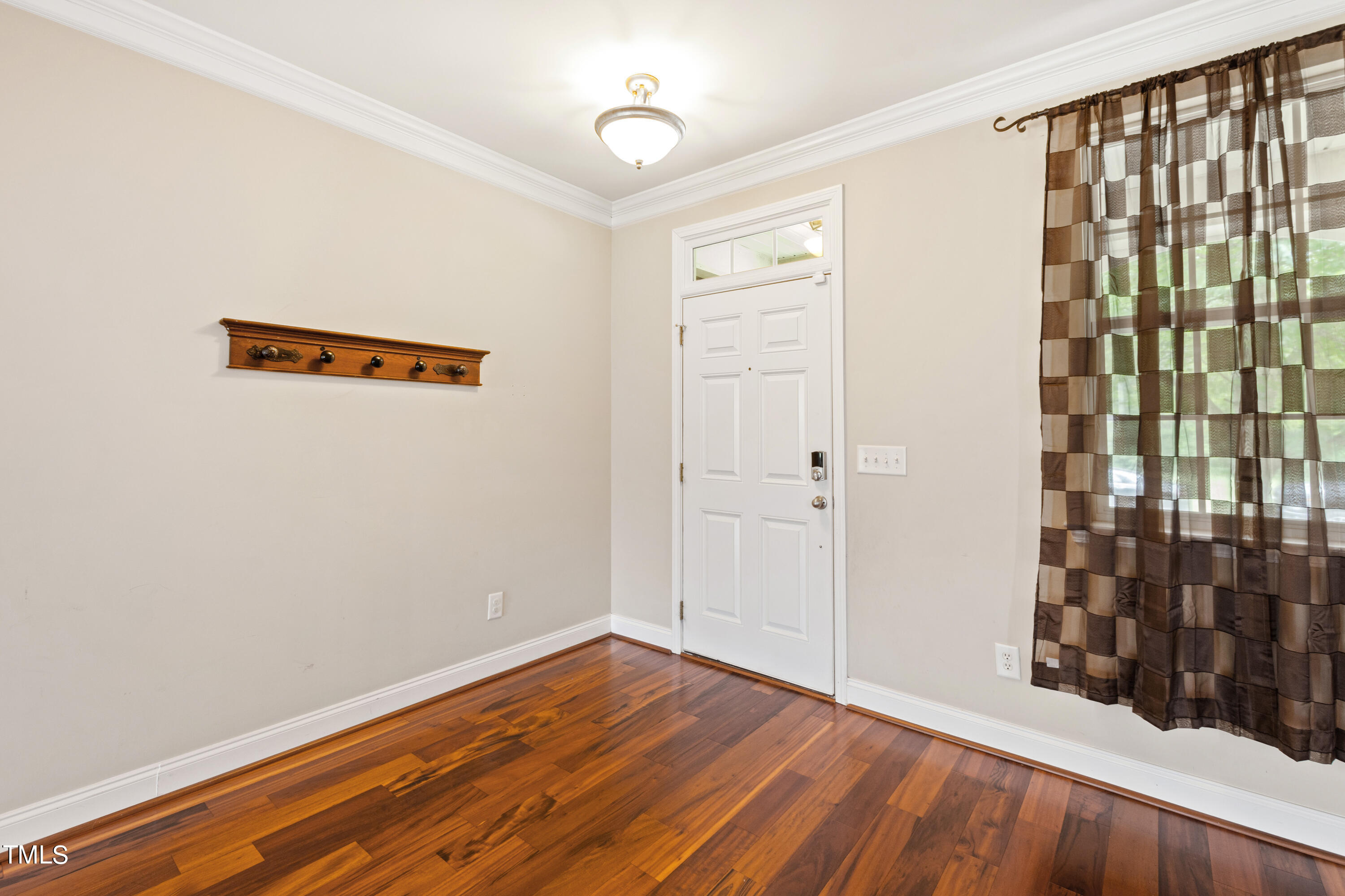 626 Conover Road Durham, NC 27703 - Photo 6 of 41 Foyer