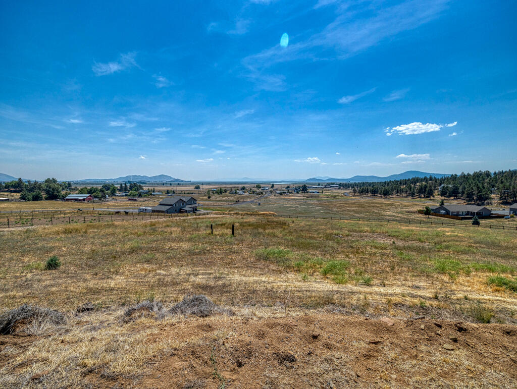 6501 Scottsbluff Road Klamath Falls, OR 97601 - Photo 32 of 36 Scottsbluff-32