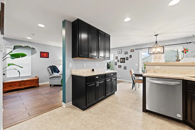 $304,900 | 586 Vine Street, Hampshire, IL 60140