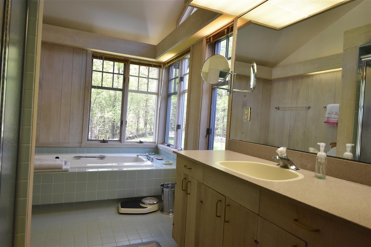 950 Arnold Bay Road Ferrisburgh, VT 05491 - Photo 23 of 38
