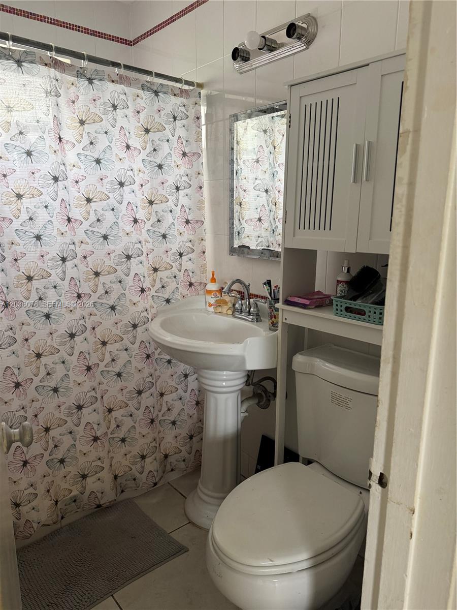 11290 Southwest 47th Terrace Miami, FL 33165 - Photo 16 of 22