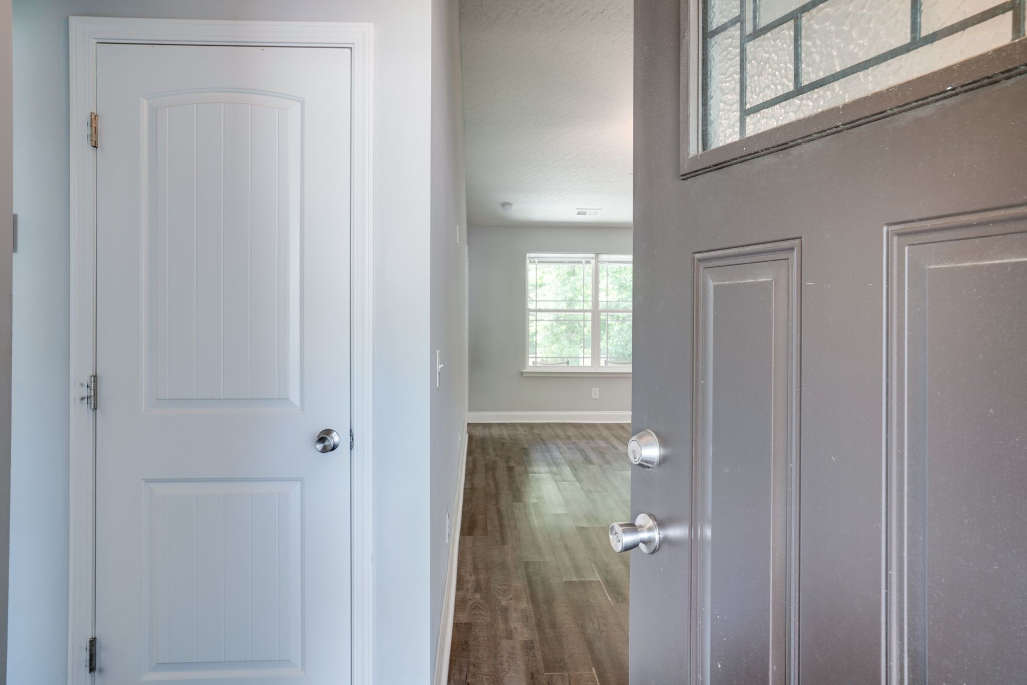 826 Cedar Lane Springfield, TN 37172 - Photo 2 of 27