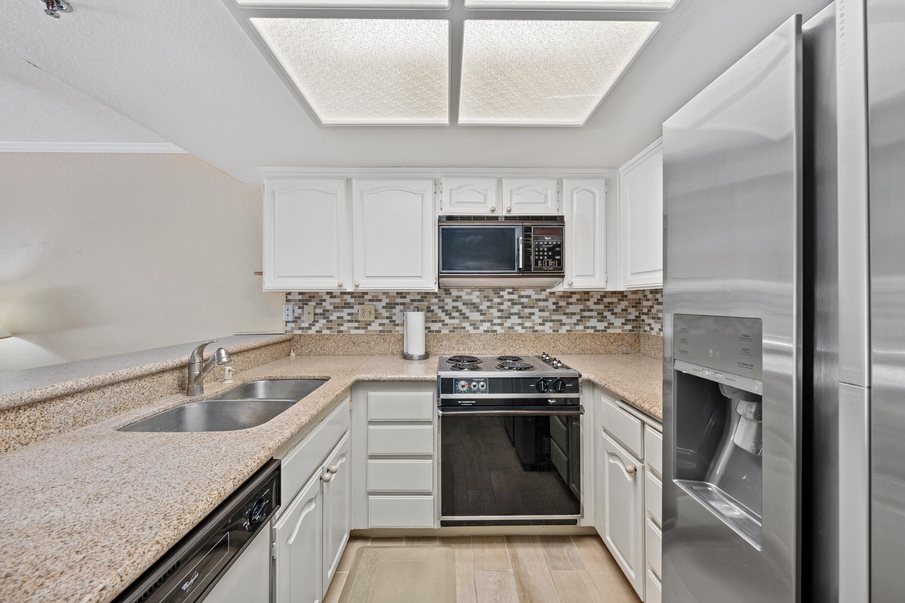 500 East Amado Road, Unit 511 Palm Springs, CA 92262 - Photo 13 of 25 Photo-14