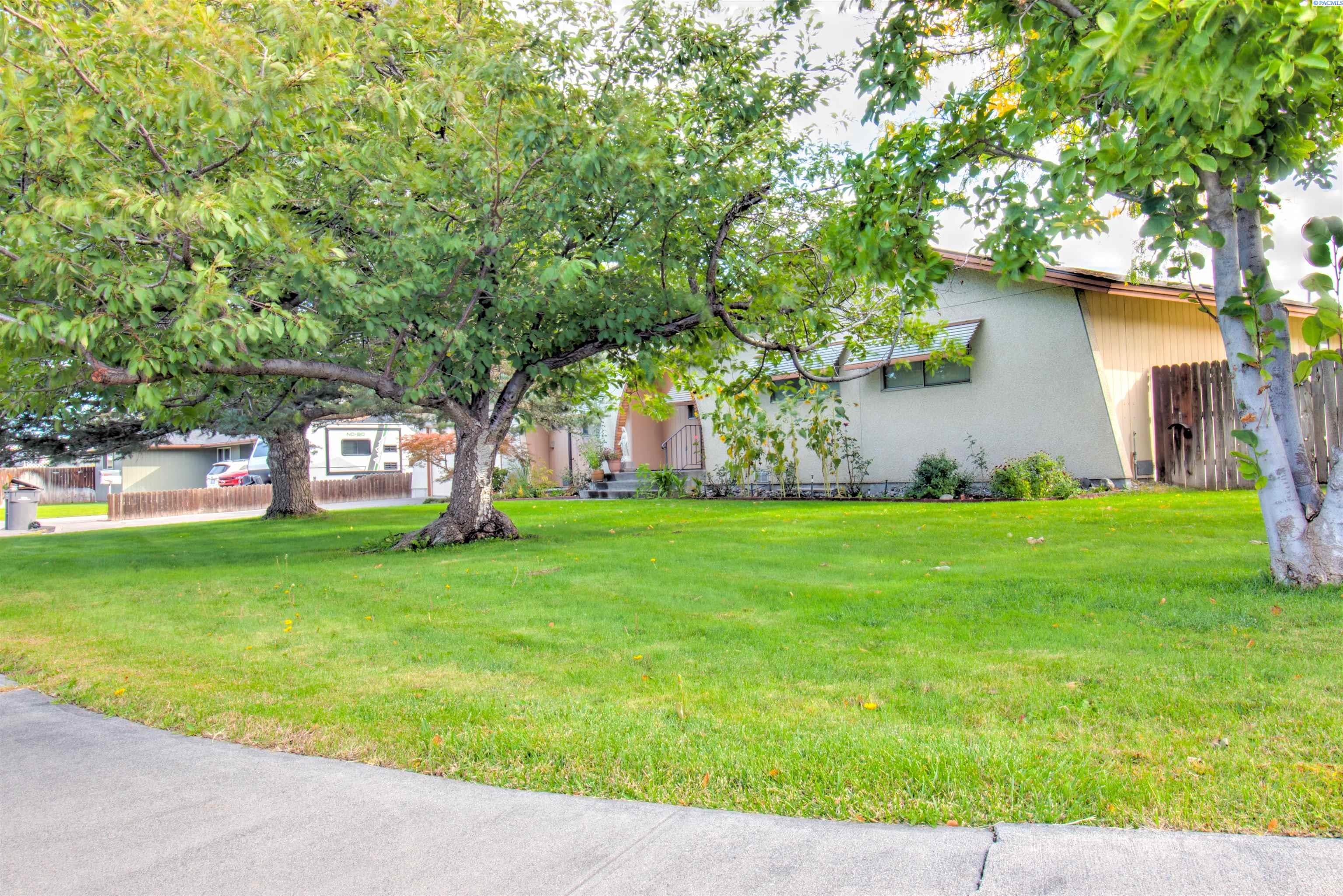 808 North Reed Place Kennewick, WA 99336 - Photo 2 of 27 Gallery Image 2
