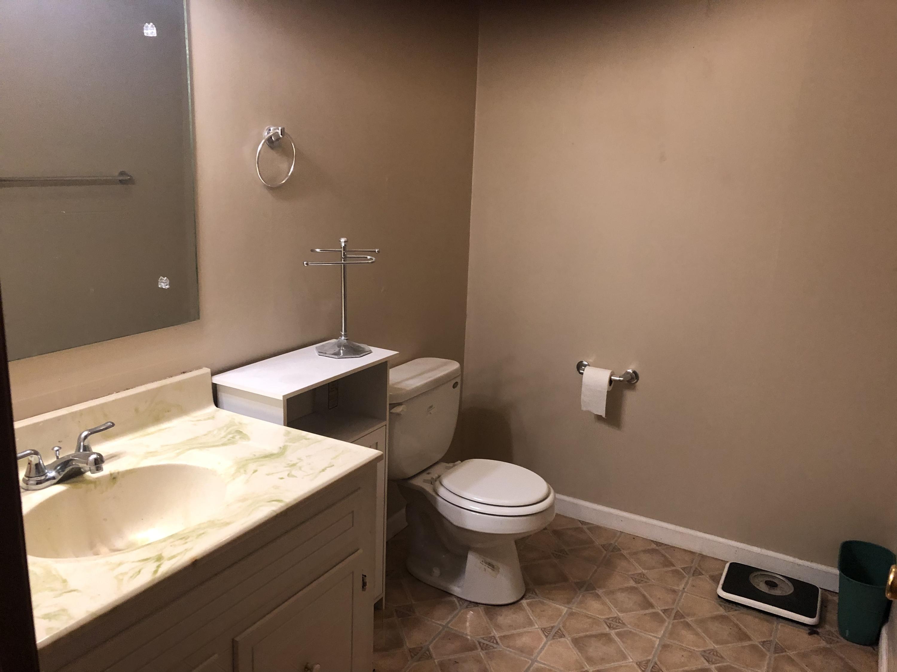 115 Beverly Circle Oak Ridge, TN 37830 - Photo 16 of 20 Half Bath