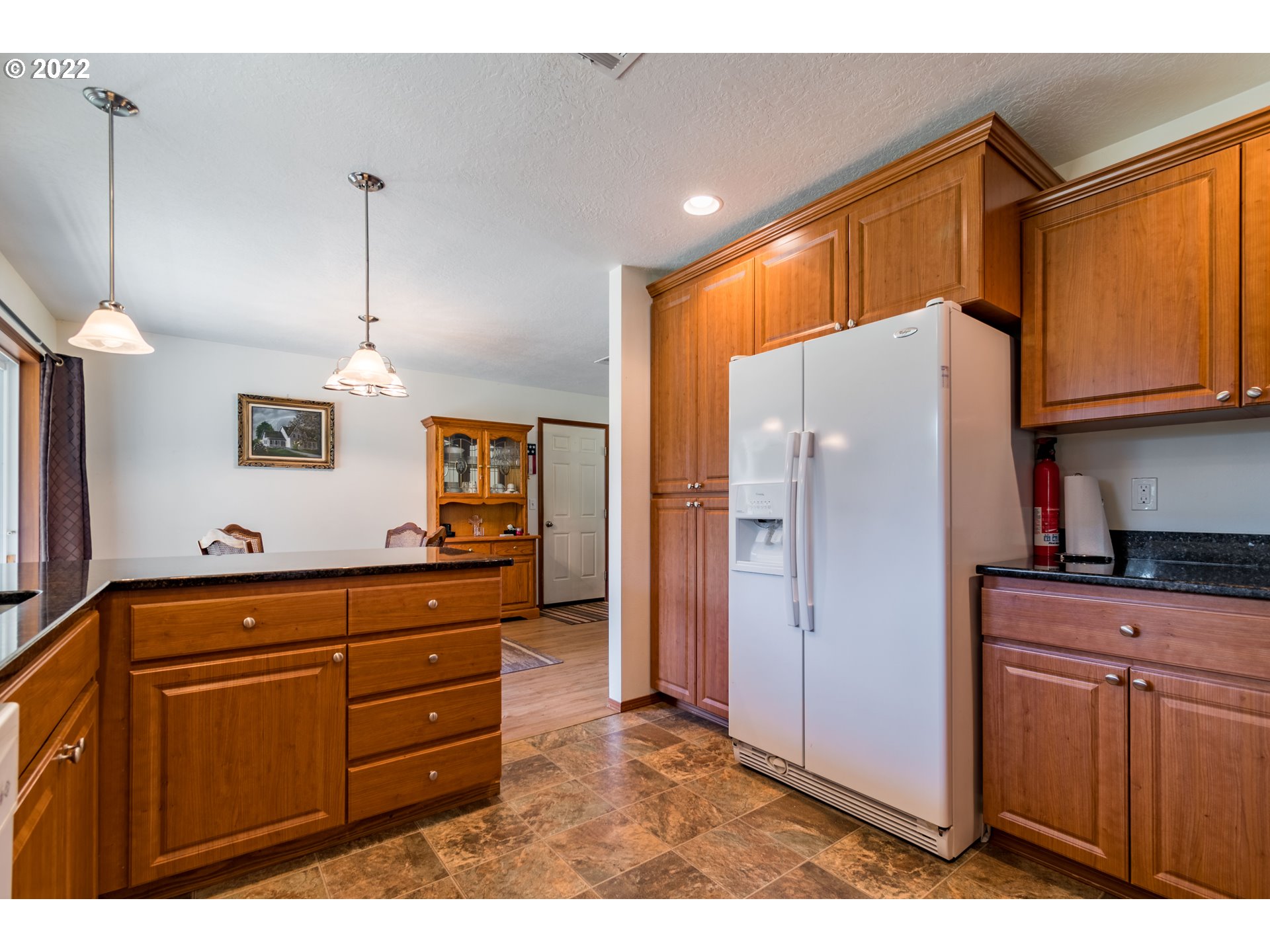 86015 Edenvale Road Pleasant Hill, OR 97455 - Photo 8 of 32 Gallery Image 8