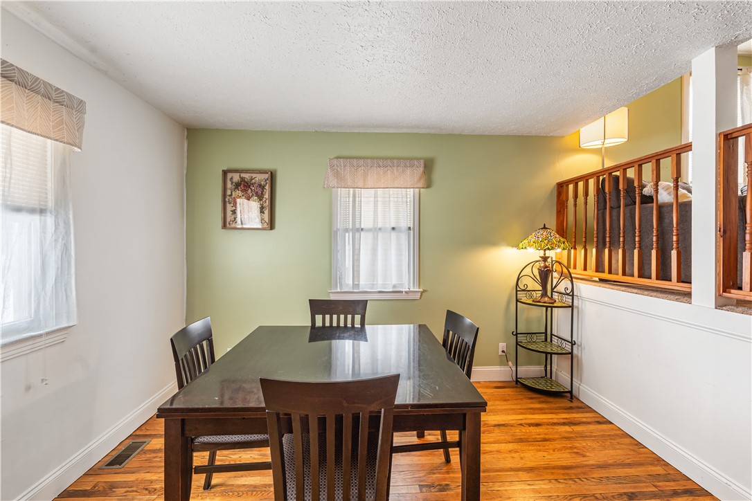 347 Fetzner Road Greece, NY 14626 - Photo 8 of 44