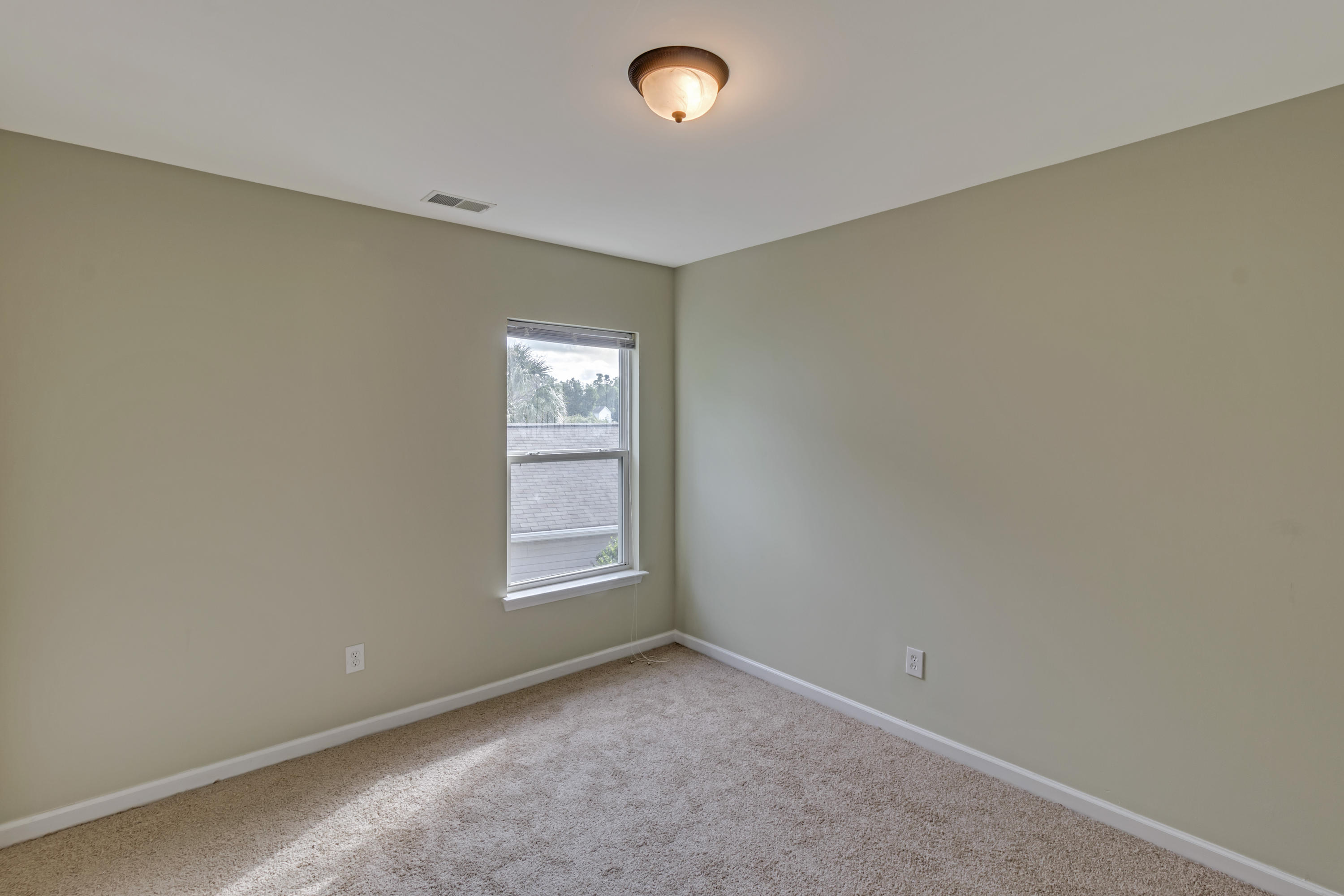 126 Graduate Lane Ladson, SC 29456 - Photo 22 of 32 10