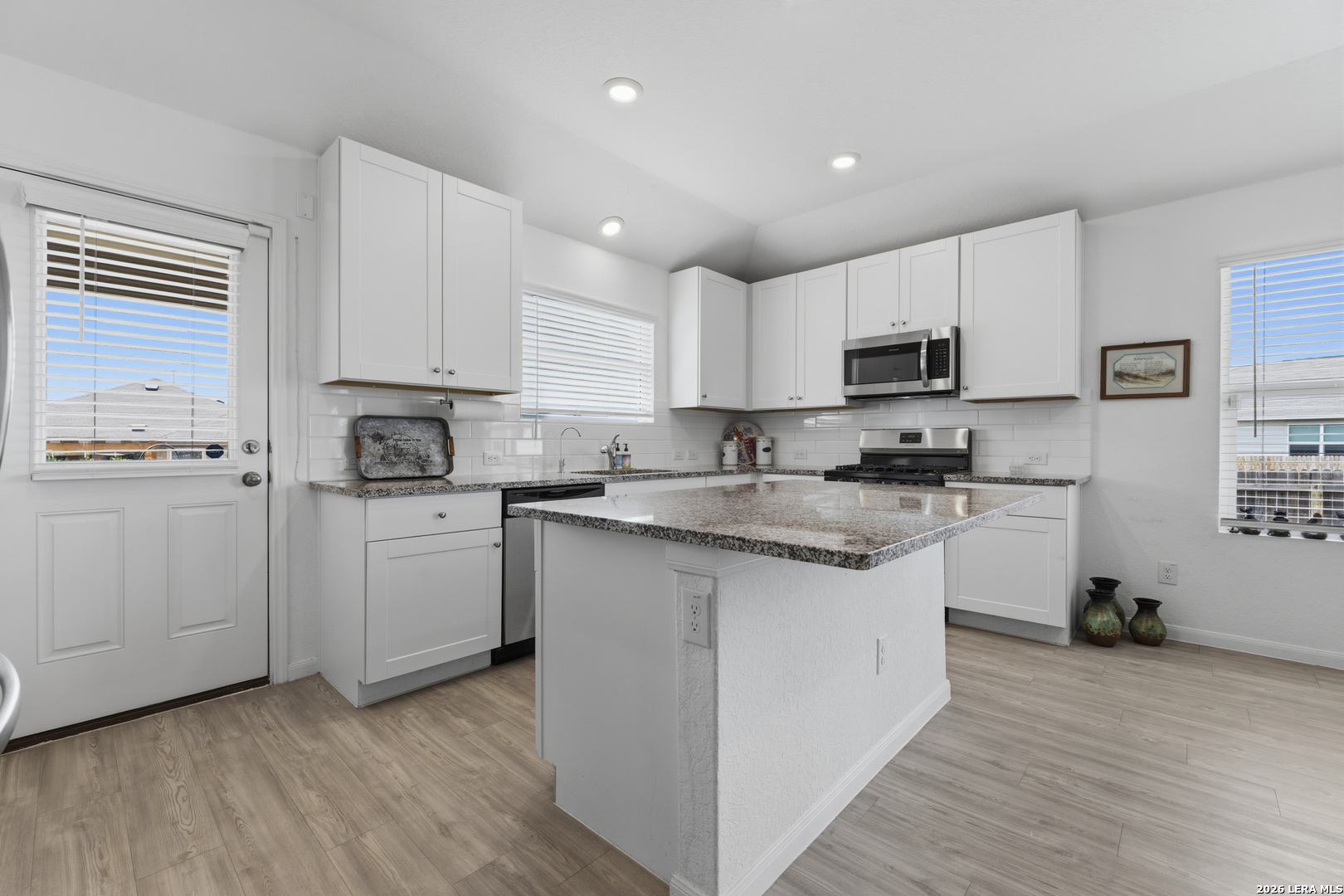 5793 Companion Loop Bulverde, TX 78163 - Photo 3 of 24