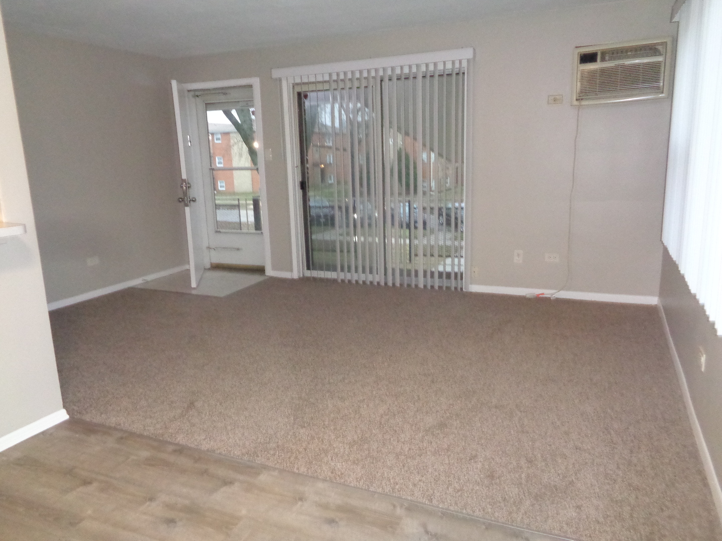 14601 Keystone Avenue, Unit B1 Midlothian, IL 60445 - Photo 2 of 9