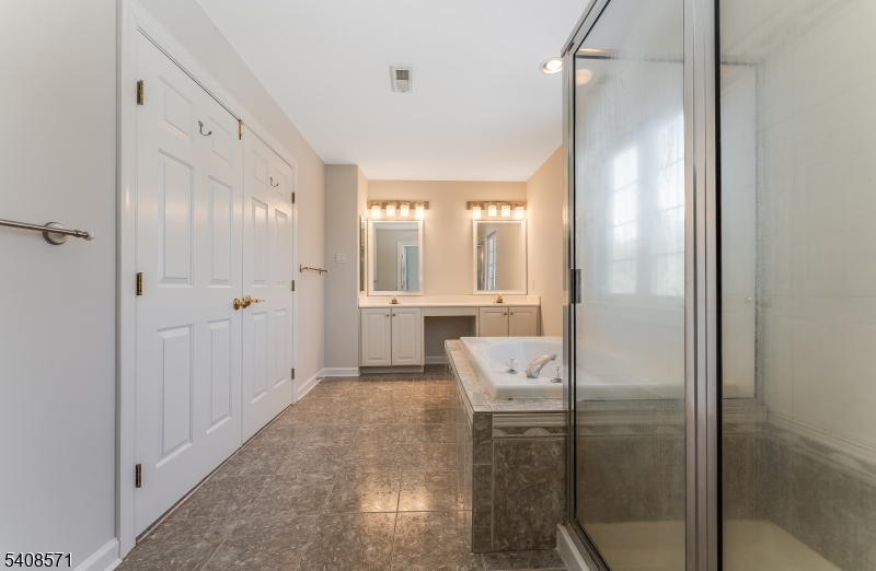 215 Kuhl Road Flemington, NJ 08822 - Photo 23 of 40