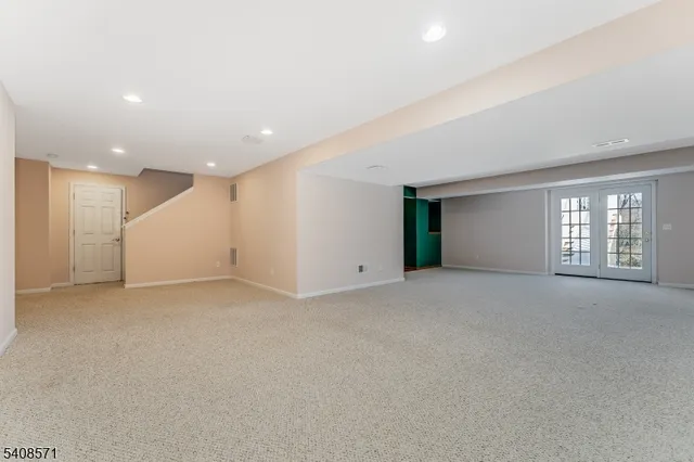 $899,000 | 215 Kuhl Road, Flemington, NJ 08822